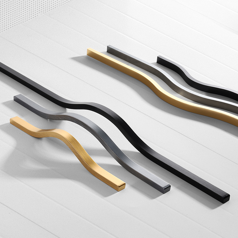 Poignées d'armoire en or bross - Curved Spring Bar avis et prix